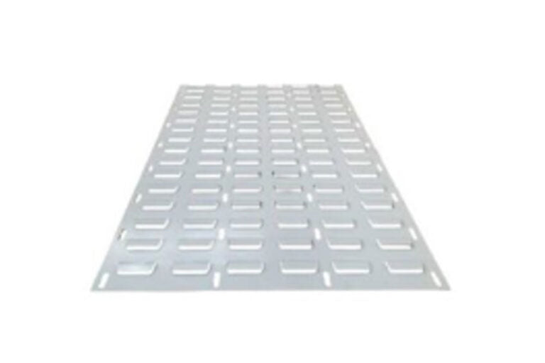 Louvred Panels & Free Standing Racks